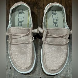 Hey Dudes, pink glitter, women’s size 9
